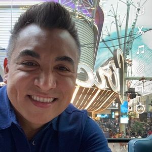 Meet your Posher, Juan